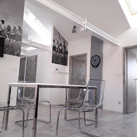 8X8 Tetoter Apartman Szeged Exterior photo